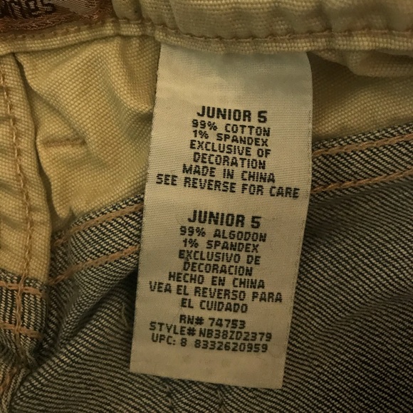 No Boundaries Bermuda cut off Blue Jean shorts - Picture 4 of 4